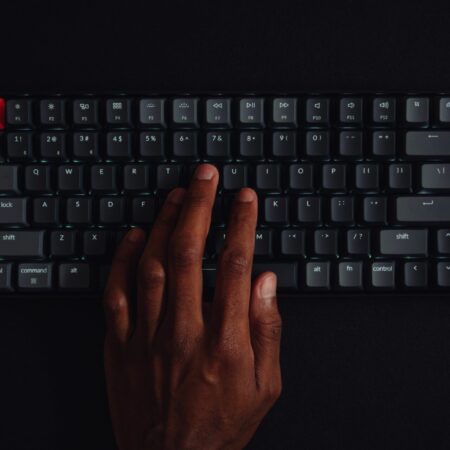 Diferenças entre teclado óptico e mecânico